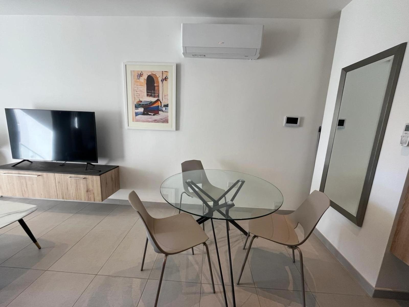 Ferienwohnung 86 Spinola Bay San Ġiljan Exterior foto