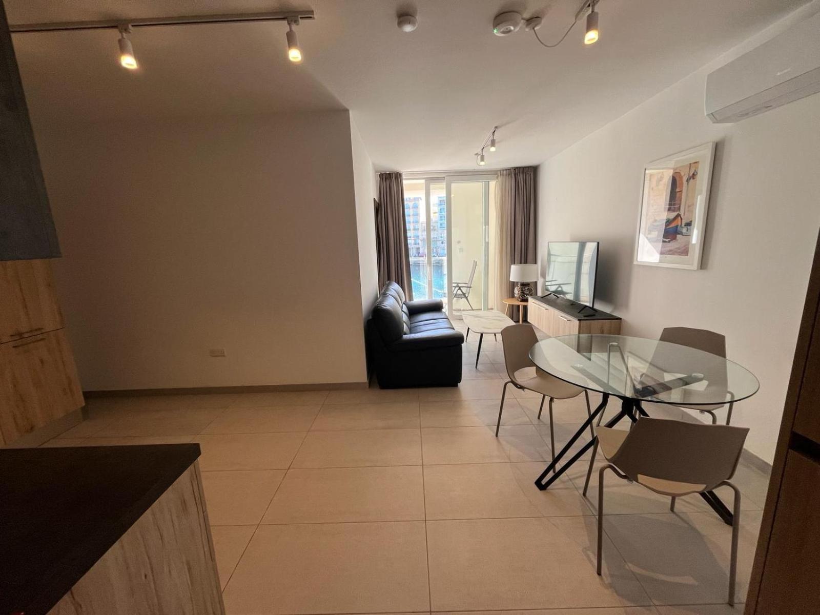 Ferienwohnung 86 Spinola Bay San Ġiljan Exterior foto