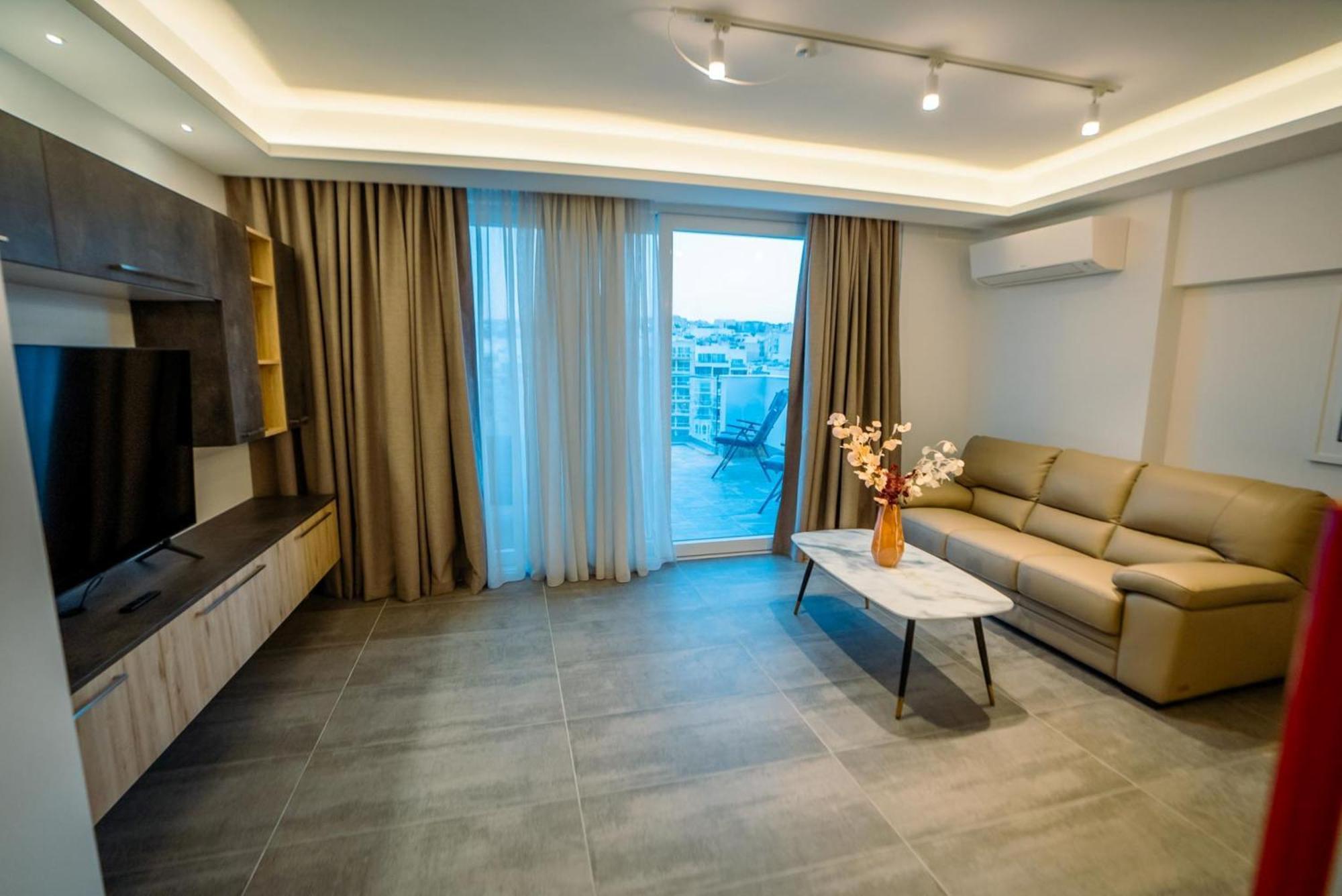 Ferienwohnung 86 Spinola Bay San Ġiljan Exterior foto