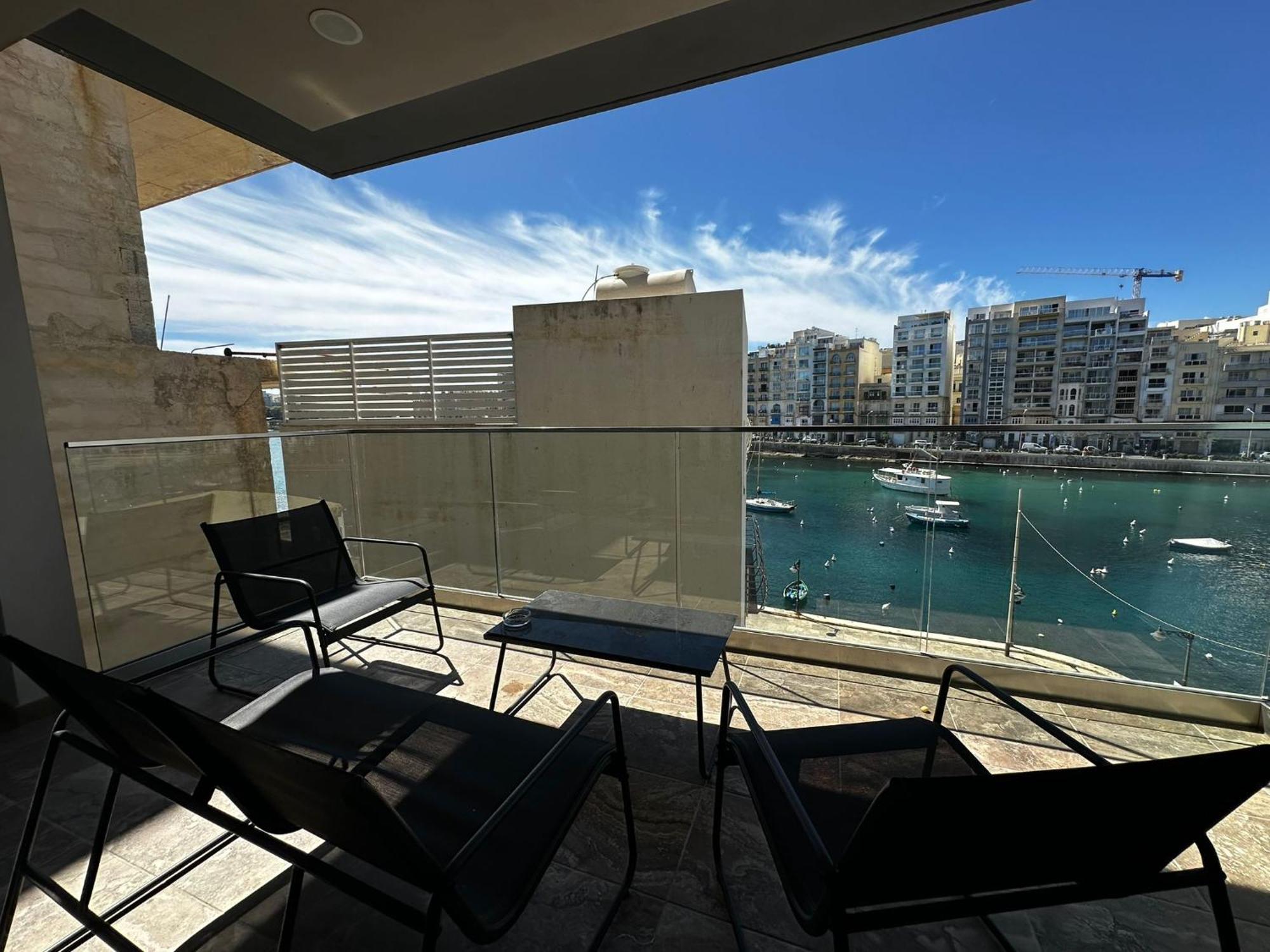 Ferienwohnung 86 Spinola Bay San Ġiljan Exterior foto
